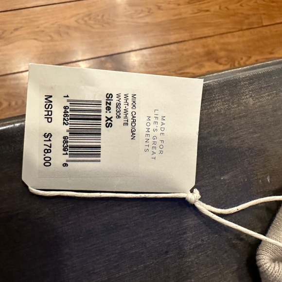 NWT White Mikki Cardigan in XS - Picture 4 of 7